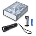 Tölthető Cree LED zseblámpa - vízálló, zoom funkció / 3200 mAh