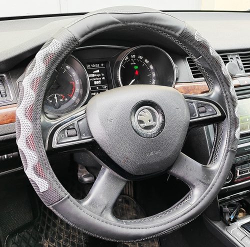 Műbőr kormányvédő 38cm fekete-szürke 203-7BK