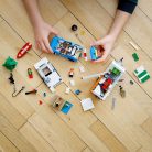 LEGO® Creator Családi vakáció lakókocsival 31108